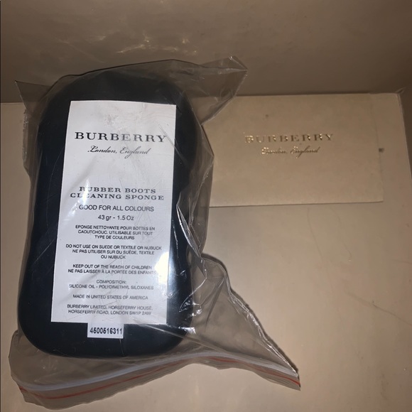 Women’s Burberry Rain Boot (Short) - Picture 5 of 5